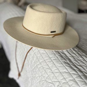 GIGI PIP - WREN FLAT BRIM TELESCOPE CROWN HAT - OFF WHITE - 57 S/M